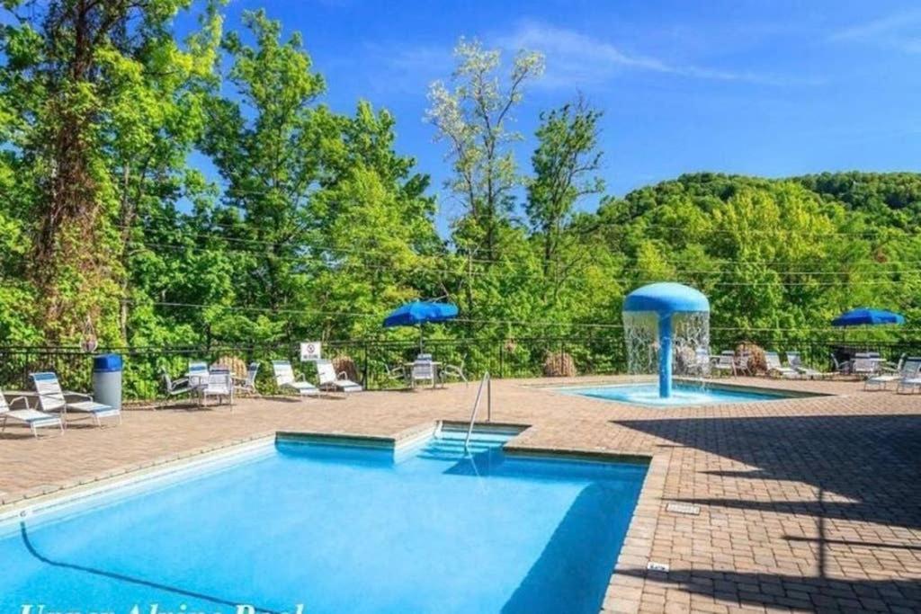 Million Dollar Views! 4 Bedroom, Sleeps 9, Close To National Park And 5 Mi To Gatlinburg! Extérieur photo
