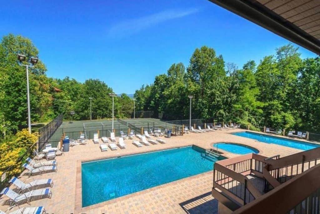 Million Dollar Views! 4 Bedroom, Sleeps 9, Close To National Park And 5 Mi To Gatlinburg! Extérieur photo