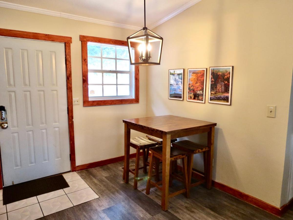 Million Dollar Views! 4 Bedroom, Sleeps 9, Close To National Park And 5 Mi To Gatlinburg! Extérieur photo